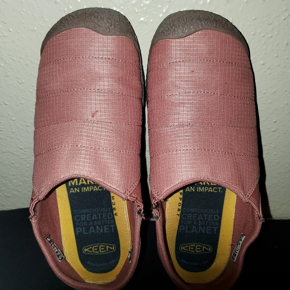 KEEN Womens Slip on Shoes 7 - Picture 1 of 10